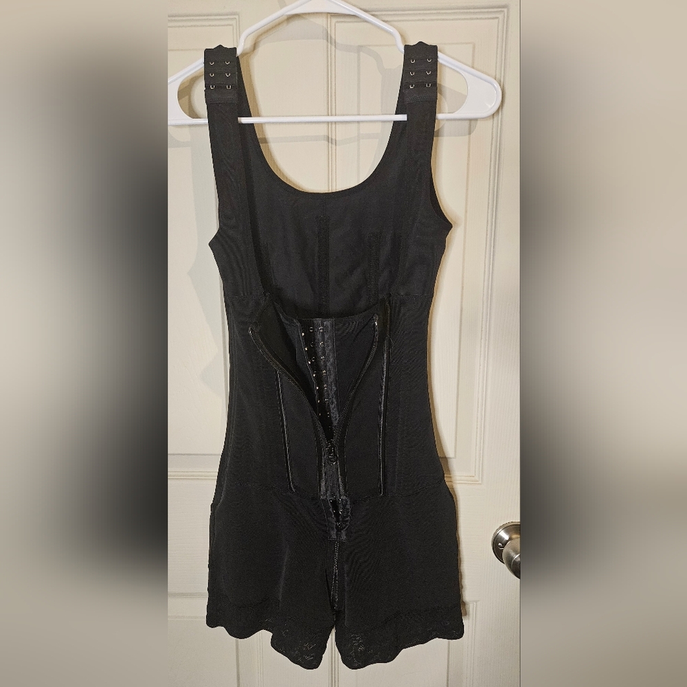 Sleek Black Full-Body Shapewear Romper with Front Zipper